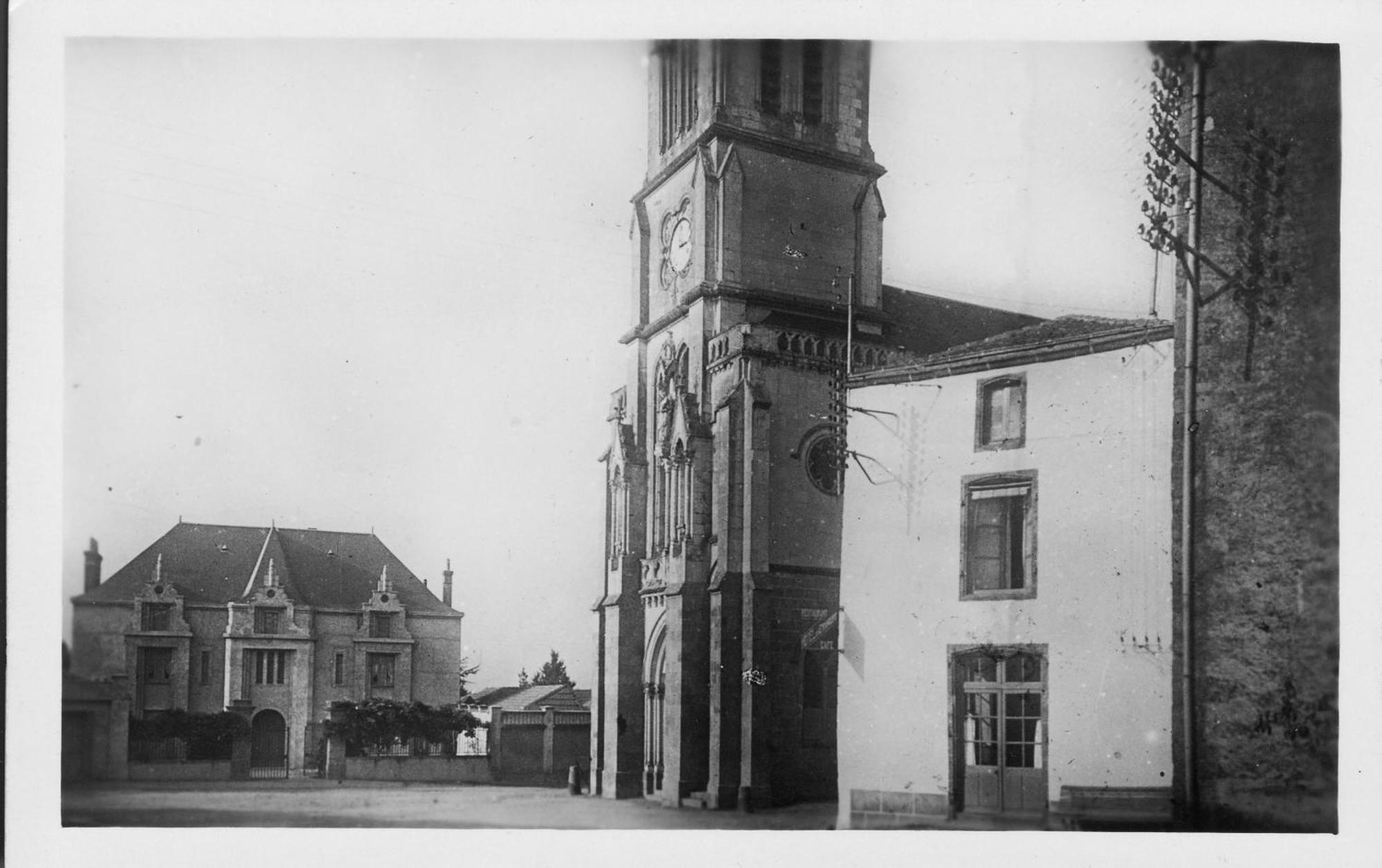Hotel De La Barbacane Tiffauges Exterior photo